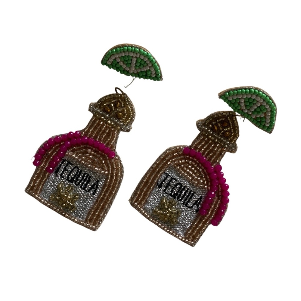 🤩 JEWELRY 2 FOR $10 - BUNDLE & SAVE 🤩 
Beaded Tequila Earrings